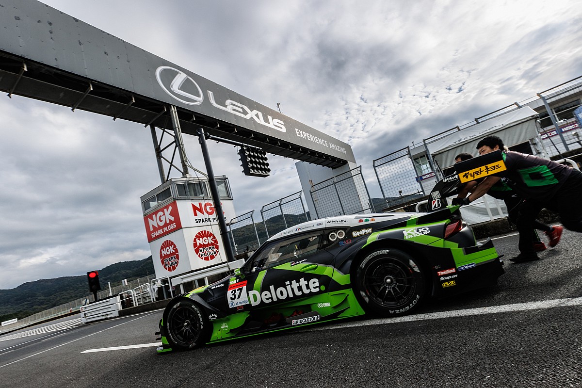 【値下げしました！】SUPER GT 37号車 The reversal of the No. 37 car wasn't just caused by the pit