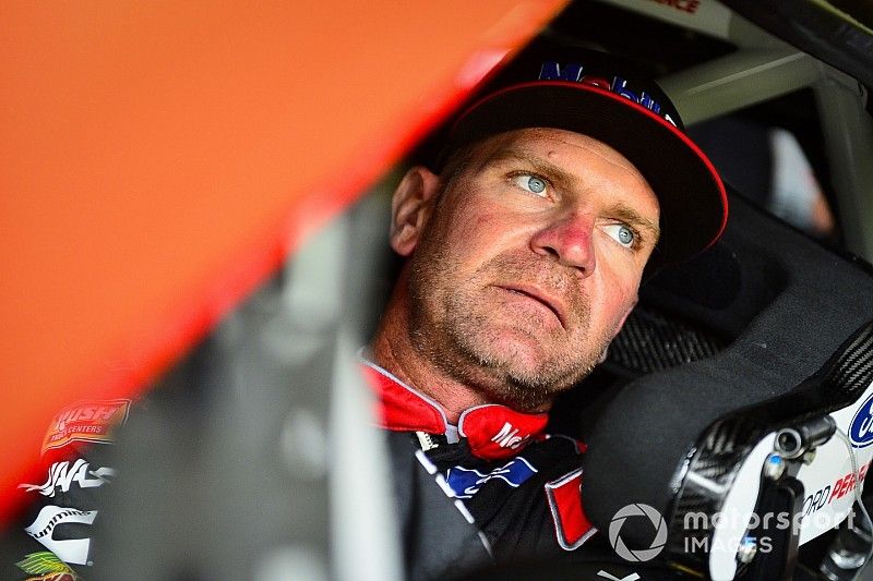 Clint Bowyer, Stewart-Haas Racing, Ford Mustang Mobil 1
