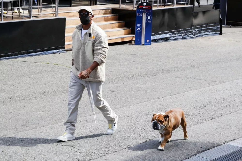 Lewis Hamilton, Mercedes-AMG Petronas F1 arrives with his dog Roscoe