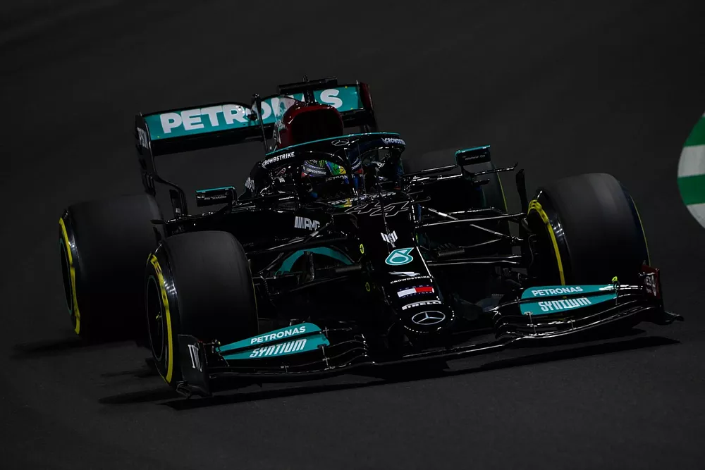 Lewis Hamilton, Mercedes W12