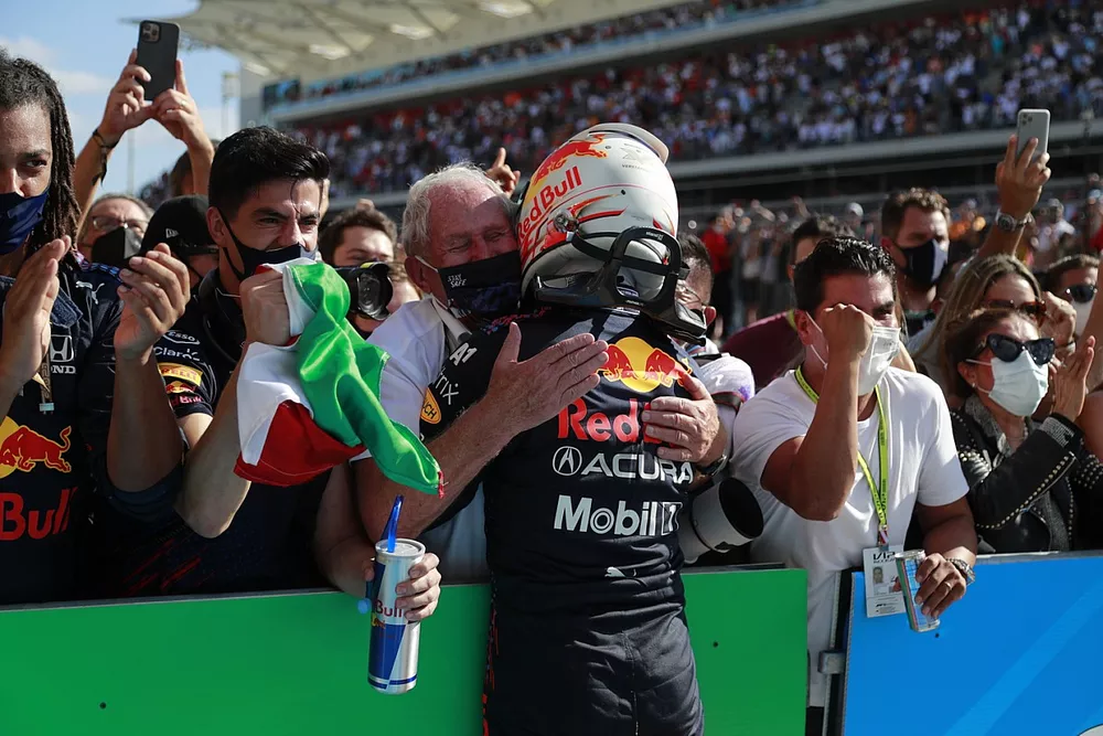 Max Verstappen, Red Bull Racing, 1st position, celebrates with Helmut Marko, Consultant, Red Bull Racing, in Parc Ferme