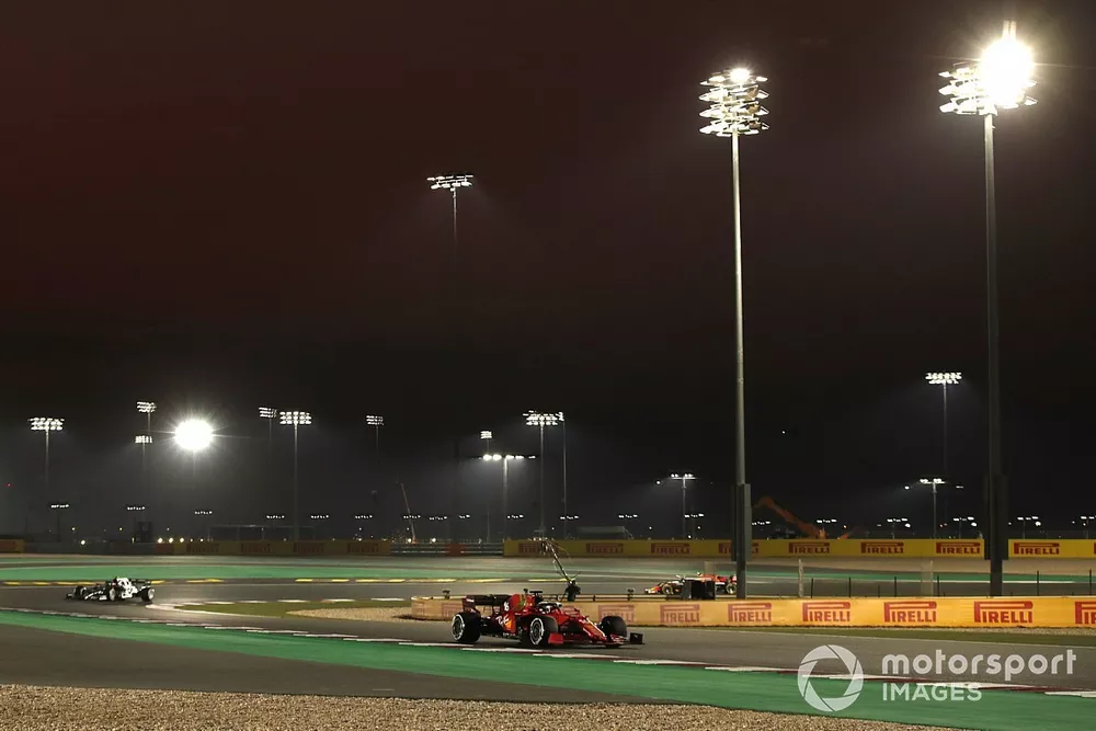 Charles Leclerc, Ferrari SF21, leads Pierre Gasly, AlphaTauri AT02