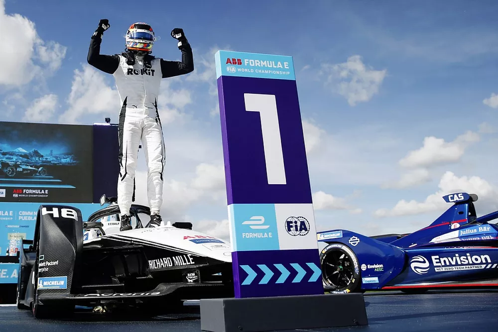 Edoardo Mortara, Venturi Racing, first position, celebrates in Parc Ferme