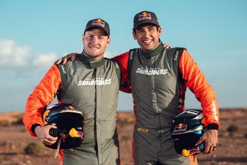 Após título, Lucas Moraes confirma acordo com Dacia para disputar Dakar e temporadas 2026 e 2027 do W2RC