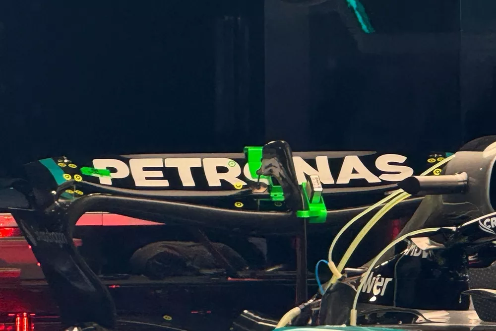 Mercedes W16