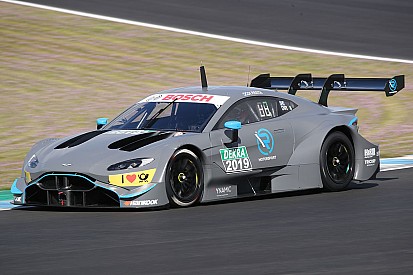DTM-wagen Aston Martin beleeft baandebuut op Jerez