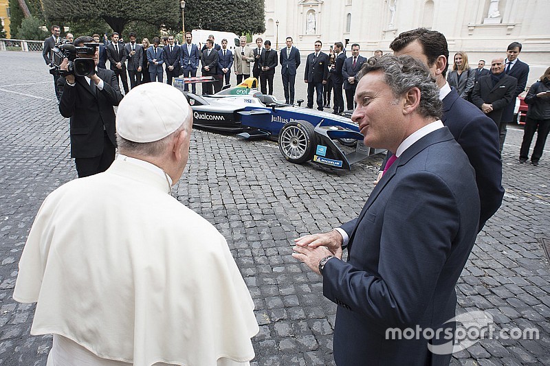 Agag: F-E se reuniu com “primeiro amor” em Roma