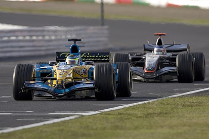 5 őrült jelenet a Japán Nagydíjról: Räikkönen beszúrta a McLarennel, de honnan?!