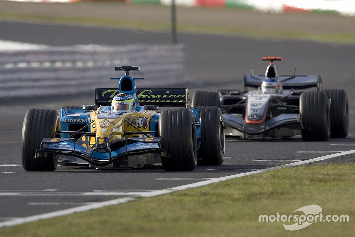 5 őrült jelenet a Japán Nagydíjról: Räikkönen beszúrta a McLarennel, de honnan?!