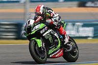 Rea se exhibe en la primera carrera en Tailandia
