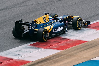 F2 in Bahrain: Oliver Rowland im 1. Training an der Spitze