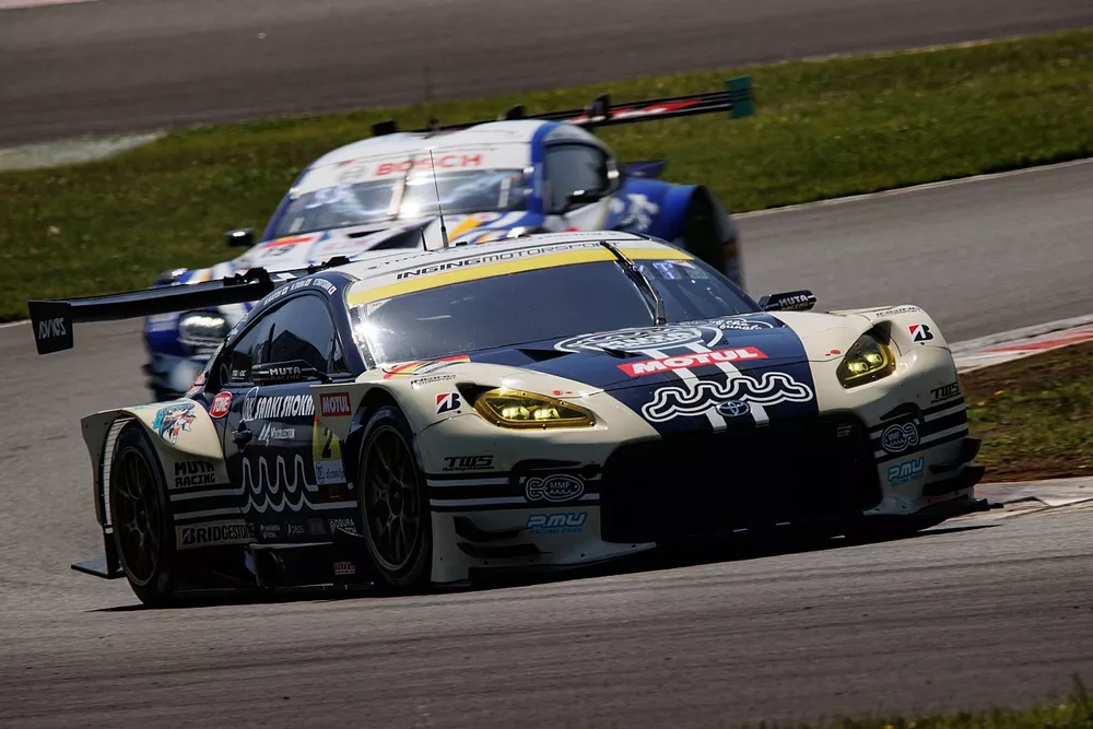 #2 muta Racing GR86 GT