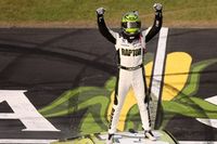 NASCAR Cup - William Byron ahorra suficiente combustible para ganar en Iowa