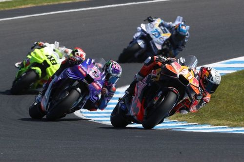 Acosta: "El neumático medio nos puede ayudar el domingo"