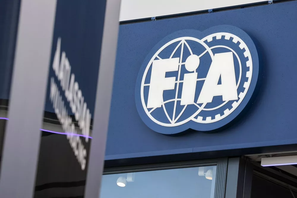 Le logo de la FIA