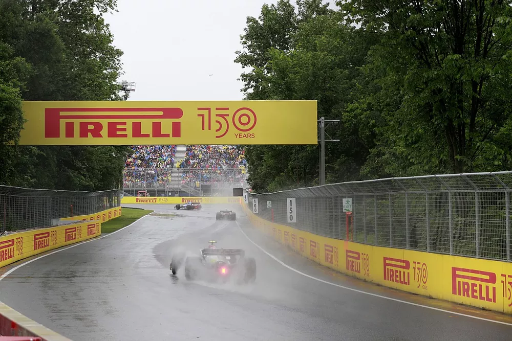 Lewis Hamilton, Mercedes W13