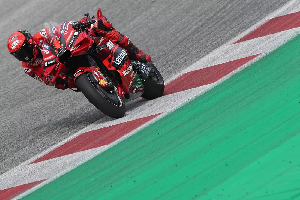MotoGP | Bagnaia in pole al Red Bull Ring davanti a Vinales e Binder