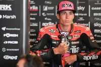 Espargar&oacute;: "Hay que esperar dos carreras para saber si Vi&ntilde;ales se quedar&aacute; all&iacute; arriba"