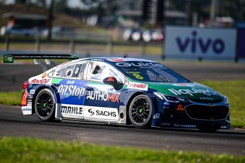 Stock Car: Na chuva, Suzuki voa e crava a pole no Velopark; Elias é segundo