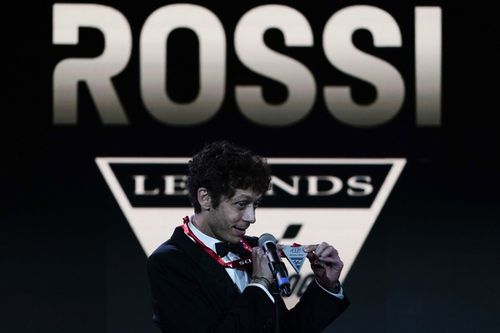 Valentino Rossi abre su particular 'baúl de los recuerdos' a los fans y coleccionistas 