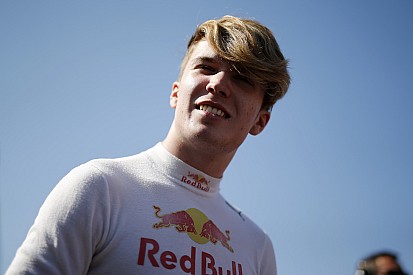 Red Bull, Schumacher hakkındaki yorumlarından ötürü Ticktum'a kızgın