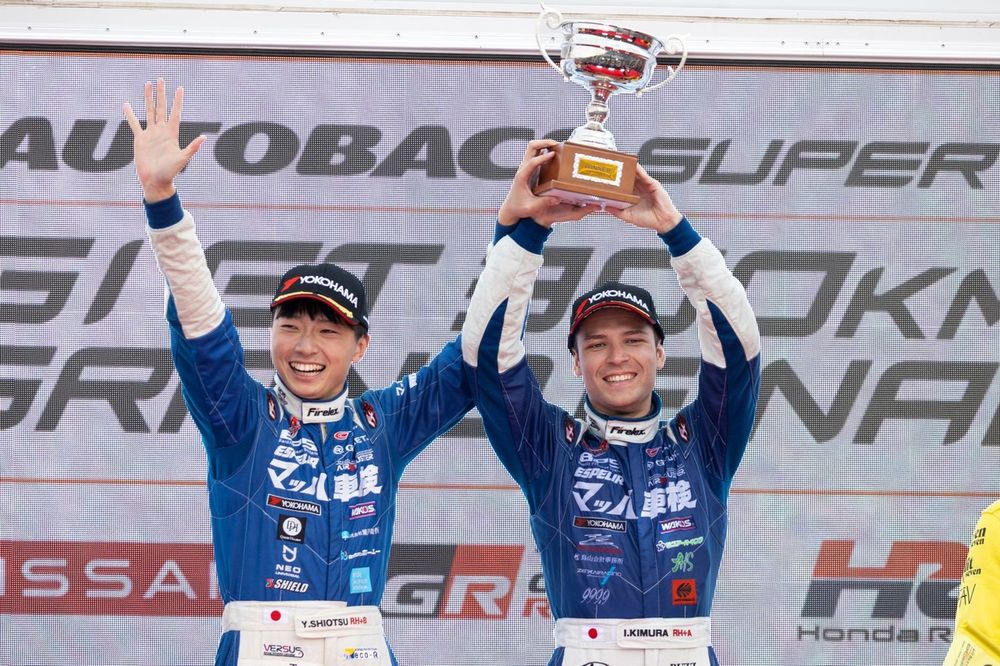 Iori Kimura, Yusuke Shiotsu, #5 マッハ車検 エアバスター MC86 マッハ号