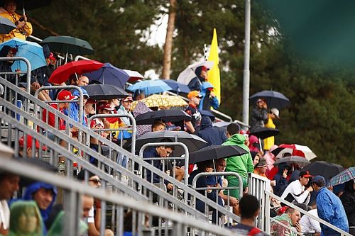 Se cancel&oacute; la clasificaci&oacute;n de la GP3 por la lluvia