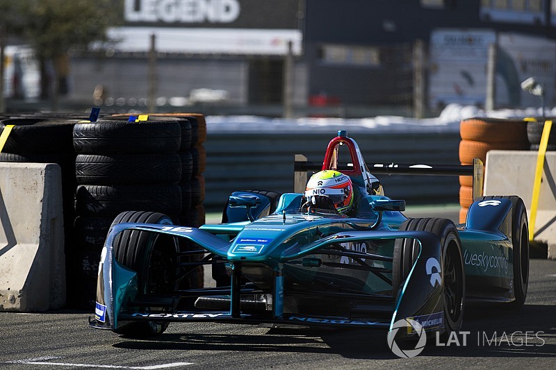 Turvey volta a liderar teste em Valência; Di Grassi é 8º