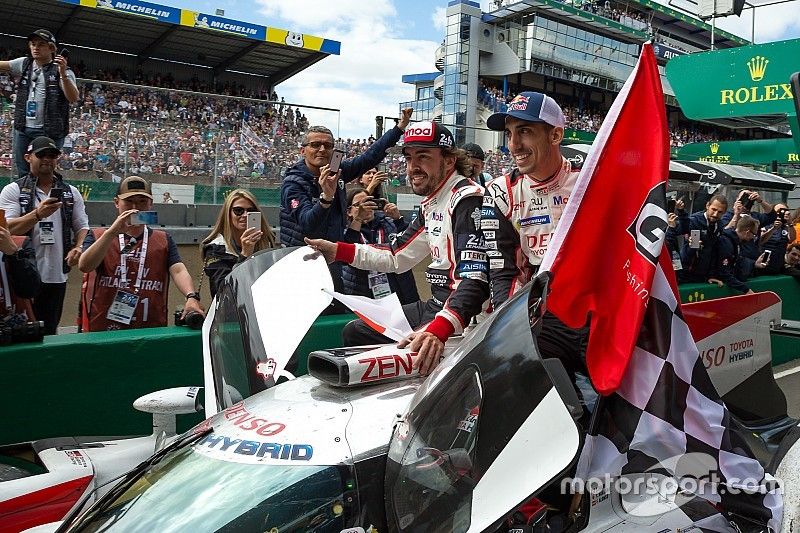 Winners #8 Toyota Gazoo Racing Toyota TS050: Sébastien Buemi, Kazuki Nakajima, Fernando Alonso