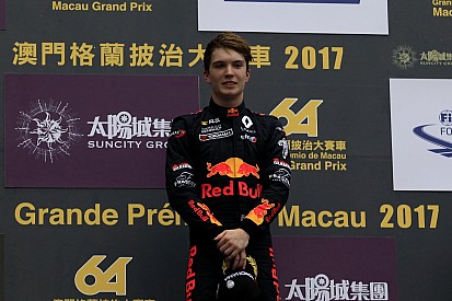 Red Bull'un genç pilotu Ticktum, Motopark'la F3'te yarışacak