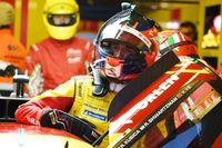 Kubica zerka w stronę fabryk