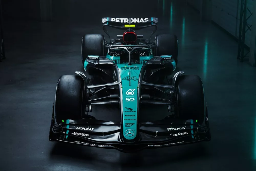 La livrea speciale della Mercedes W15
