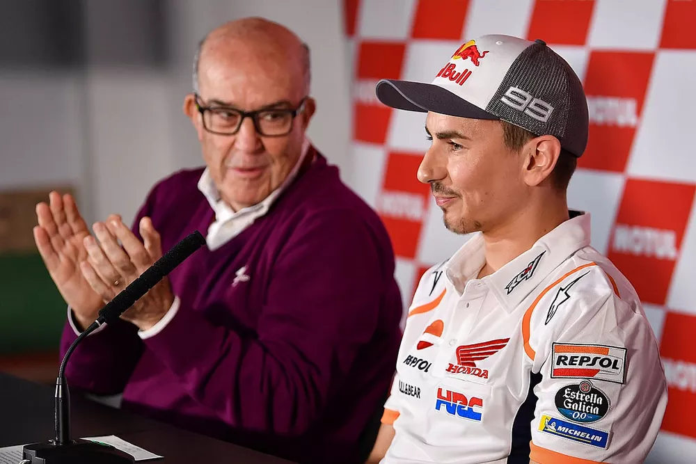 Jorge Lorenzo, Carmelo Ezpeleta, CEO de Dorna 