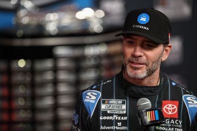 NASCAR: Jimmie Johnson ter&aacute; vaga garantida na Daytona 500 2026 atrav&eacute;s da regra usada por Castroneves em 2025