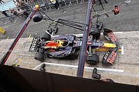 Verstappen dyktuje tempo