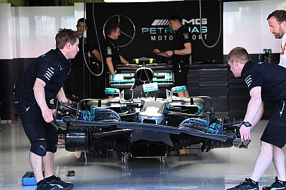 Mercedes: perdita d'acqua sul motore di Bottas, rimontata la PU1!