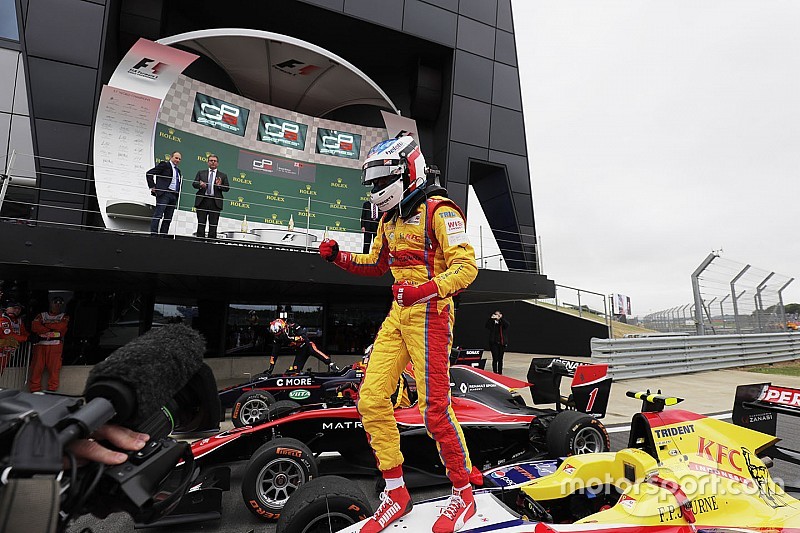 Primera victoria de <b>Giuliano Alesi</b> en la GP3 - FIA F3 Noticias