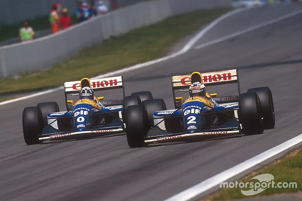 Alain Prost devant Damon Hill, Williams FW15C Renault