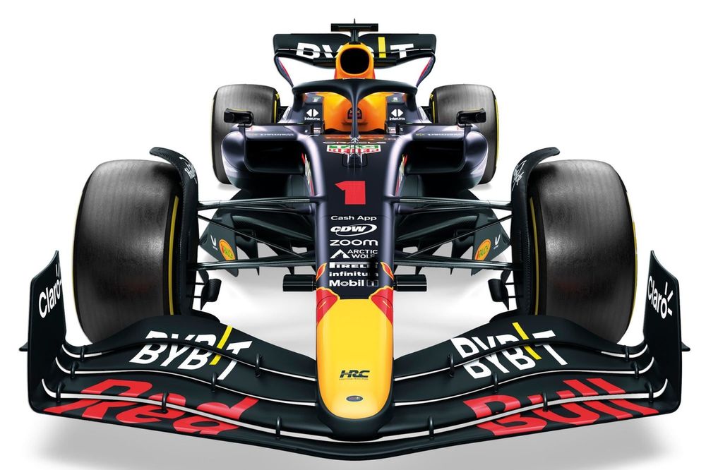 F1史に残る稀代の名車『レッドブルRB19』を1/8スケールでその手に