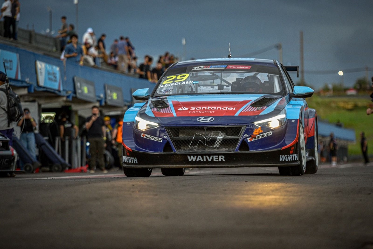 TCR South America: Girolami triunfa na corrida 1 de Posadas