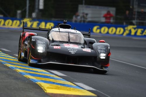 Los comisarios condenan al Toyota de "Pechito" López tras la clasificación de Le Mans