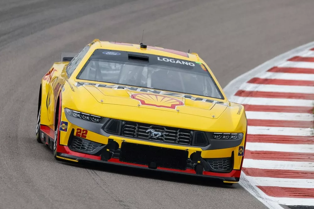 Joey Logano, Team Penske, Shell Pennzoil Ford Mustang