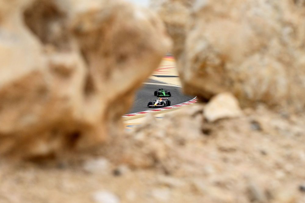 Yuki Tsunoda, RB F1 Team, Nico Hulkenberg, Sauber