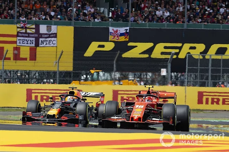 Charles Leclerc, Ferrari SF90, Max Verstappen, Red Bull Racing RB15