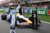 Hadjar admite que no estaba preparado para lo que ocurre despu&eacute;s de un podio de F1