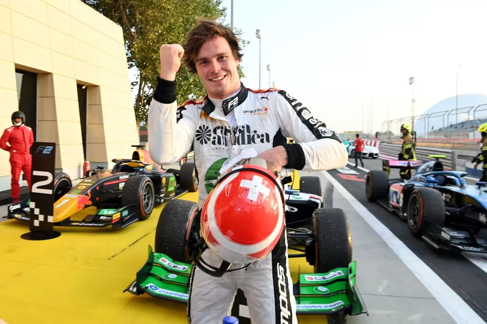 Il vincitore della gara Ralph Boschung, Campos Racing
