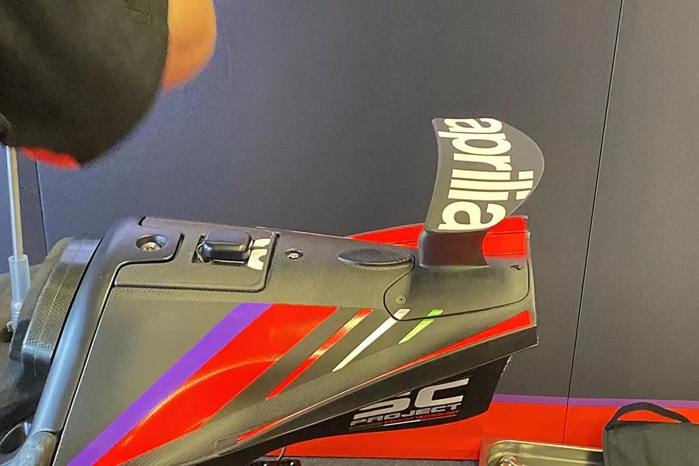 Aprilia wing
