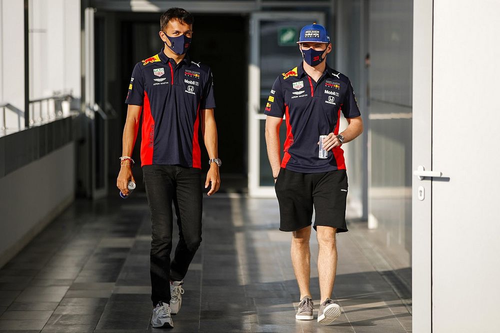 Alex Albon, Red Bull Racing, Max Verstappen, Red Bull Racing 