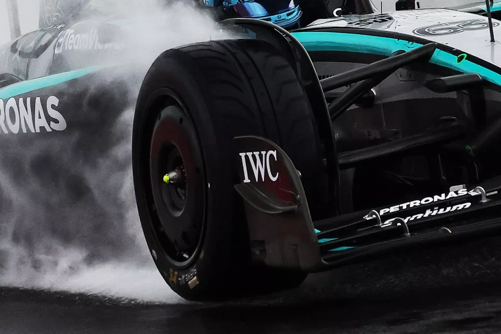 Neum&aacute;tico Pirelli superintermedio en los test