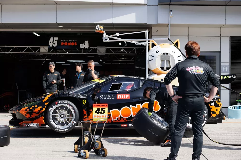 #45 PONOS FERRARI 296 EVO